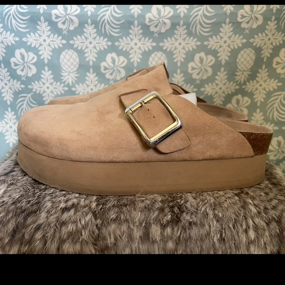 Madden NYC Tan MicroSuede Women's Platform Clogs  Size 11